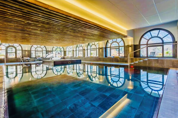 Indoor pool, a heated pool - La Cordée Residence with swimming pool - apartment 126 (Chamonix-Mont-Blanc)