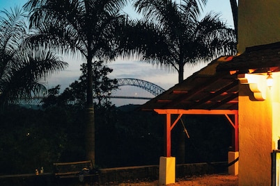 Panama View House – A Hilltop Retreat with Stunning Canal Views