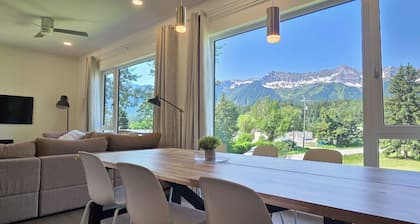Stylish 2BR | River & Views | 5 Min Fernie and Resort