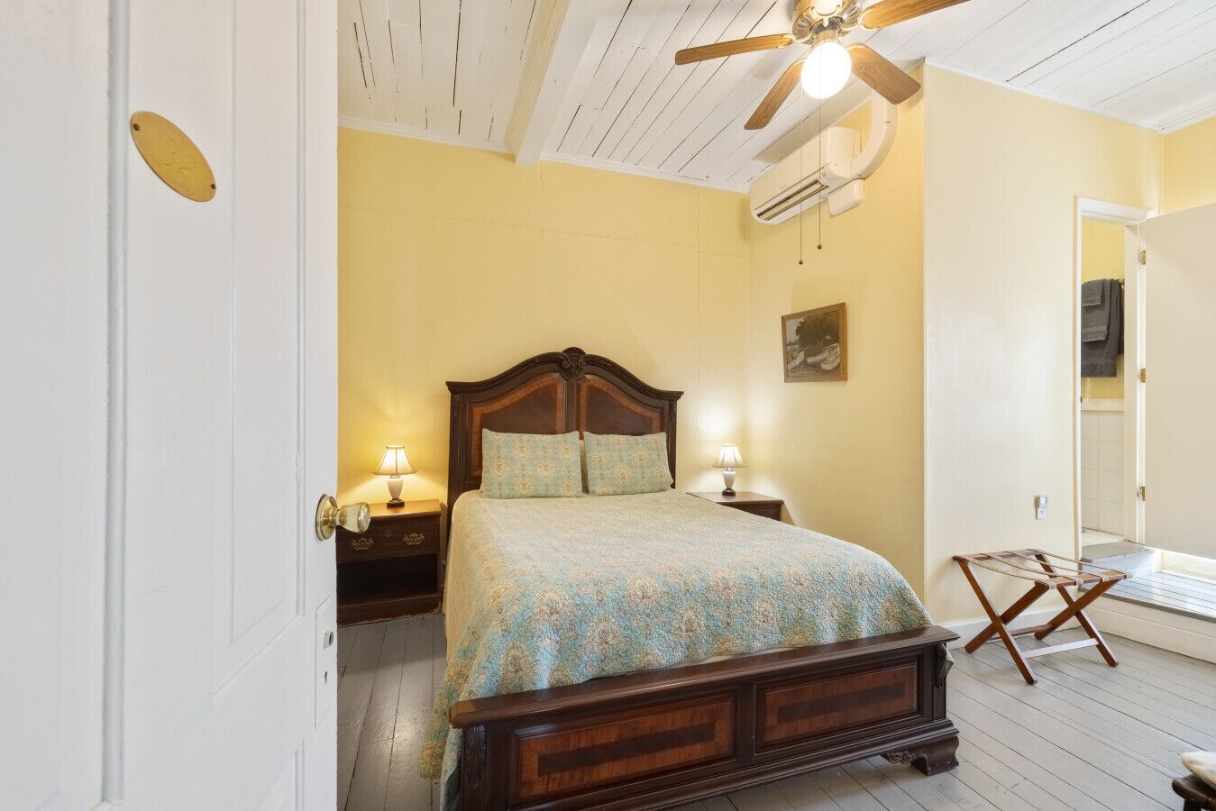 1 bedroom, travel crib, free WiFi, bed sheets