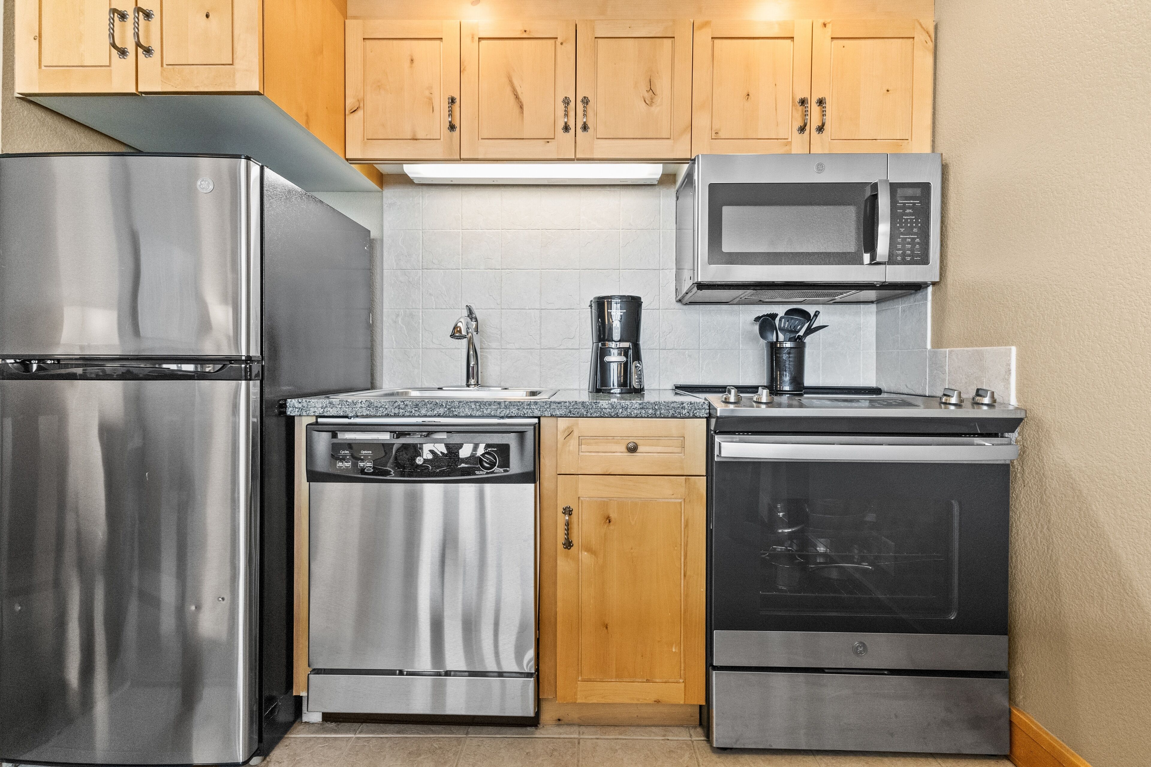 Fridge, microwave, oven, dishwasher