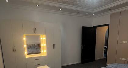 Charming 2-bedroom apartment in delightful ۧÙÙ
ŰŻÙÙŰ© ۧÙÙ
ÙÙ۱۩ with AC, WiFi