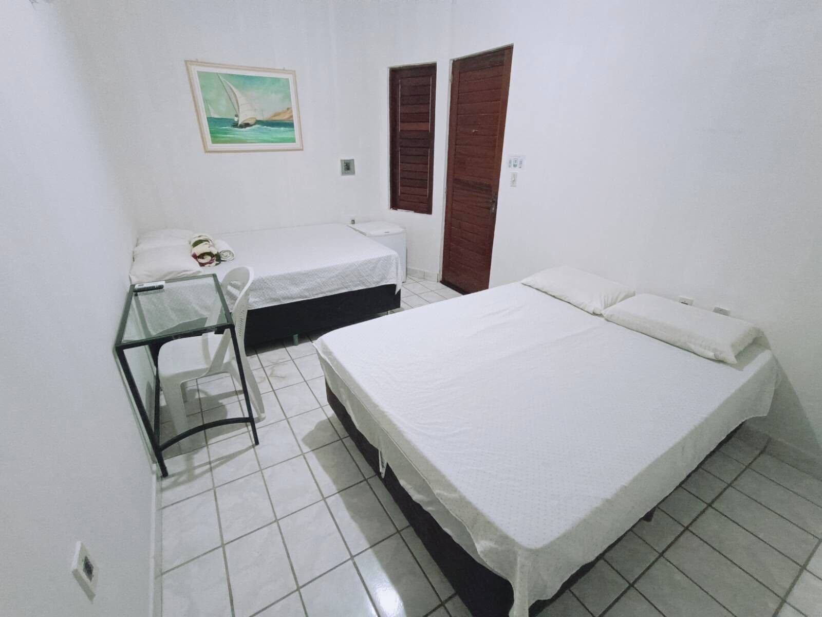 Minibar, desk, laptop workspace, free WiFi