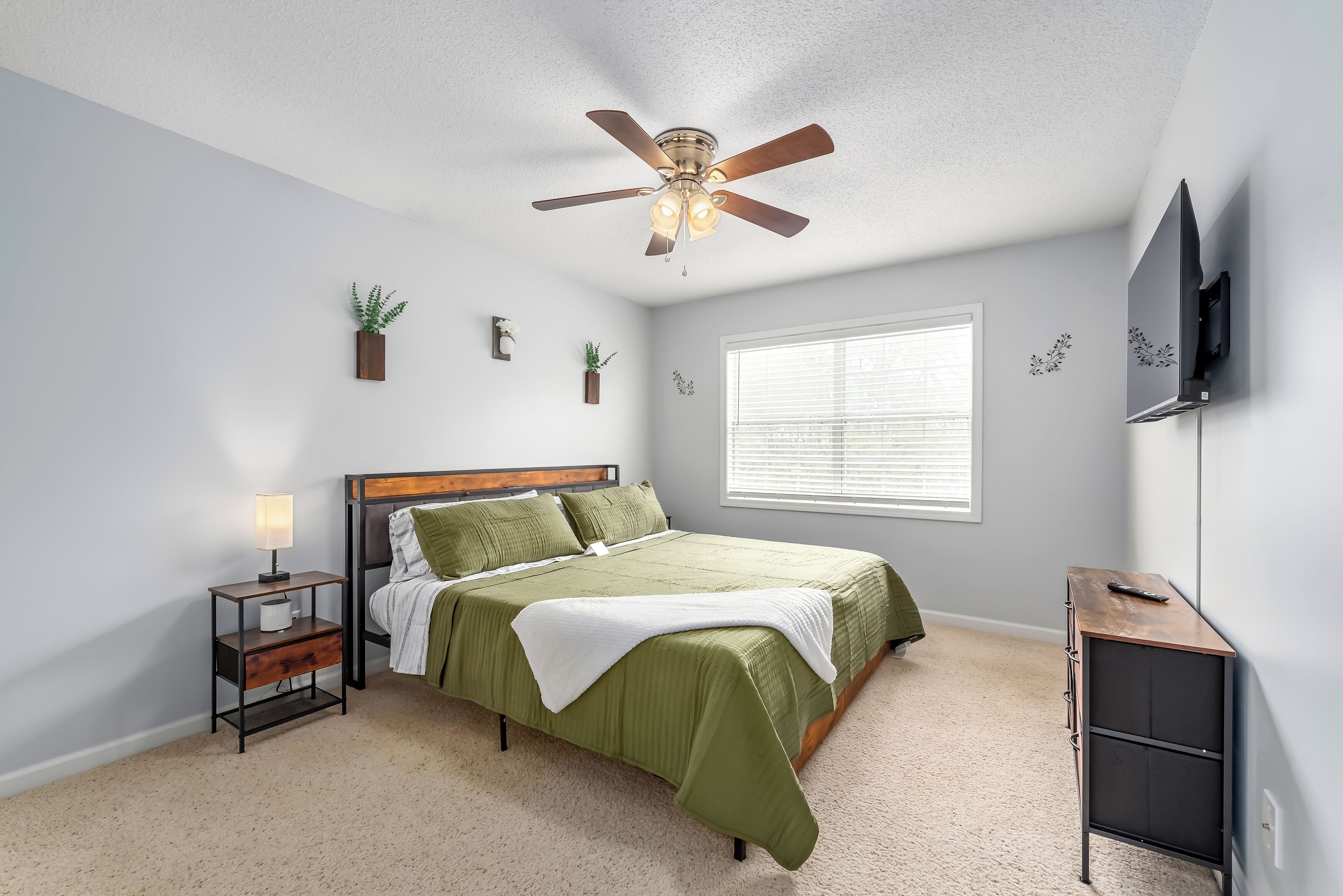 2 bedrooms, WiFi, bed sheets