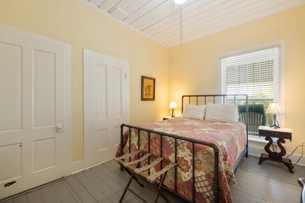 1 habitación, cuna de viaje, wifi gratis y ropa de cama 