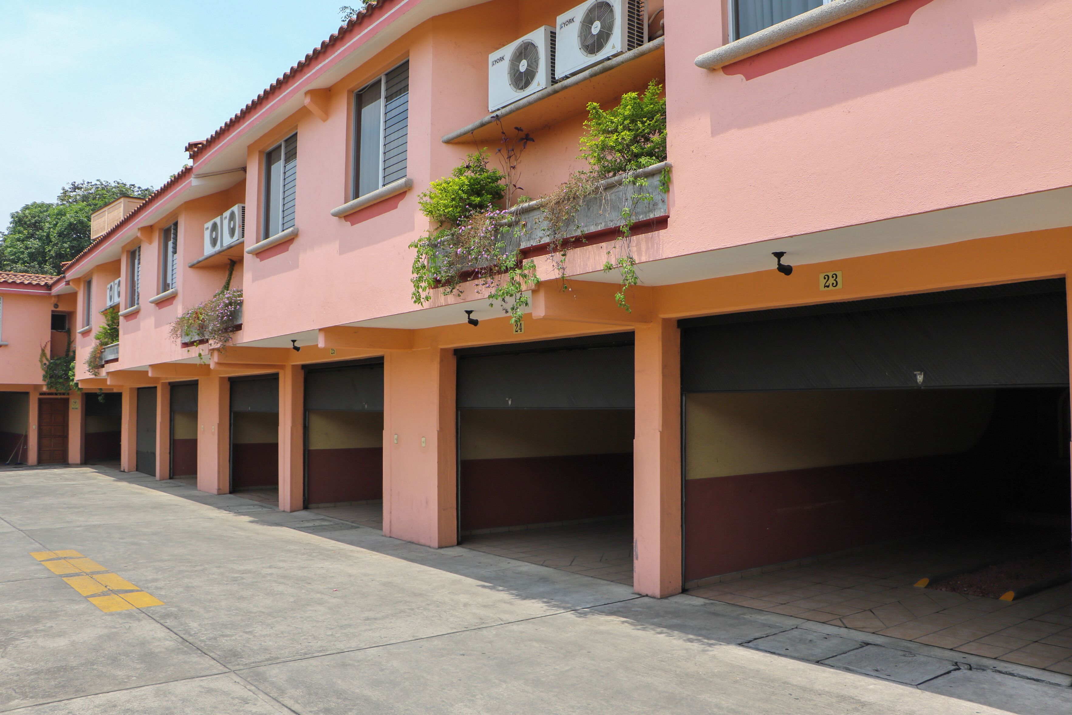 Habitación estándar, 1 cama King size, vista al patio | Vista al patio