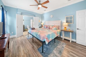 4 bedrooms, iron/ironing board, free WiFi, bed sheets