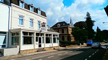 Facciata della struttura