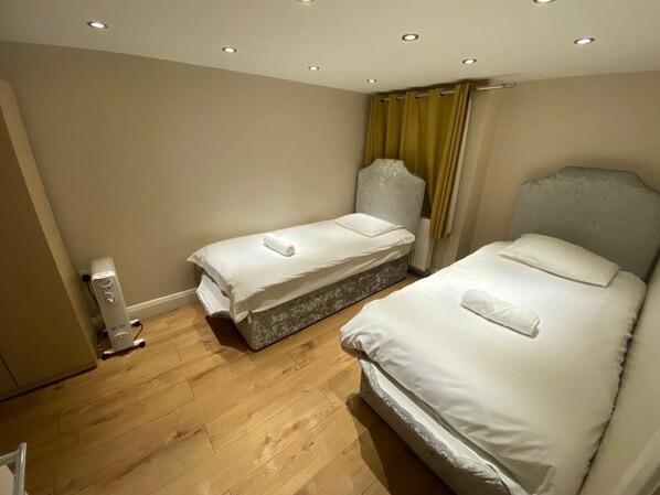 4 bedrooms, free WiFi, bed sheets