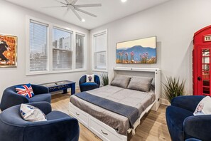 5 bedrooms, iron/ironing board, free WiFi, bed sheets