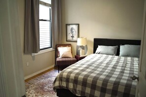 3 chambres, fer et planche à repasser, Wi-Fi, draps fournis