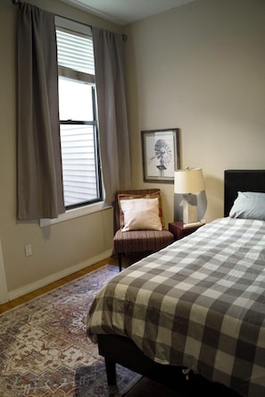 3 chambres, fer et planche à repasser, Wi-Fi, draps fournis