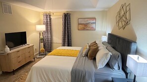 2 bedrooms, desk, iron/ironing board, free WiFi - Reflections Retreat, Cozy 2-bed, 2-bath apartment in serene Ocala with AC, WiFi (Ocala)