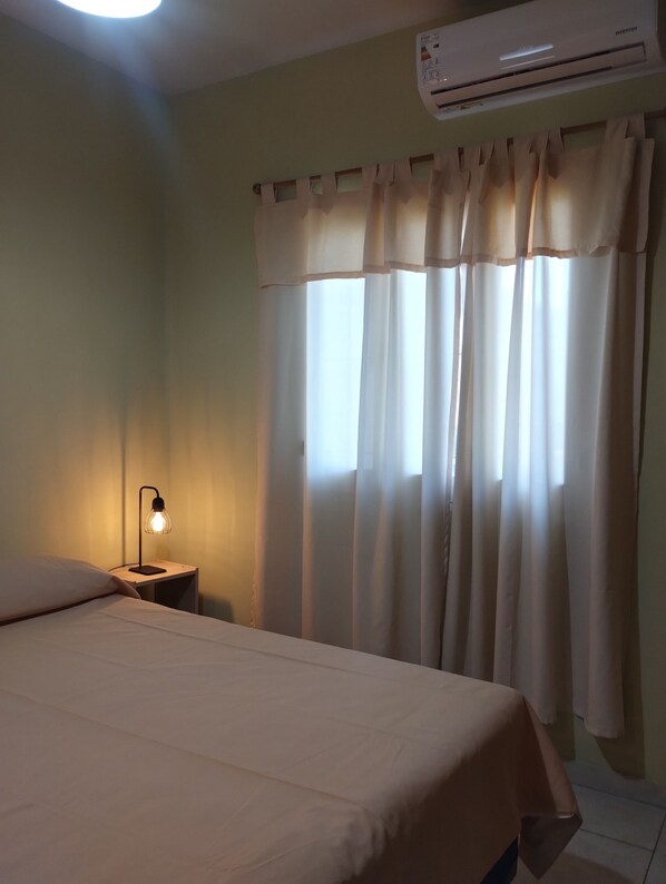 2 bedrooms, iron/ironing board, WiFi, bed sheets - Dagui independent house accommodation, excellent location. Up to 5 persons (San Rafael)