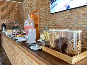 Free daily buffet breakfast 