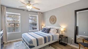 3 bedrooms, desk, iron/ironing board, WiFi (free)