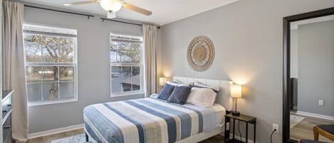 3 bedrooms, iron/ironing board, WiFi, bed sheets