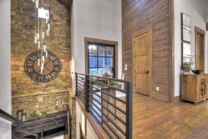 Interior - Creekside Mountain Manor|Luxury|Pool|Creek Access (Epworth)