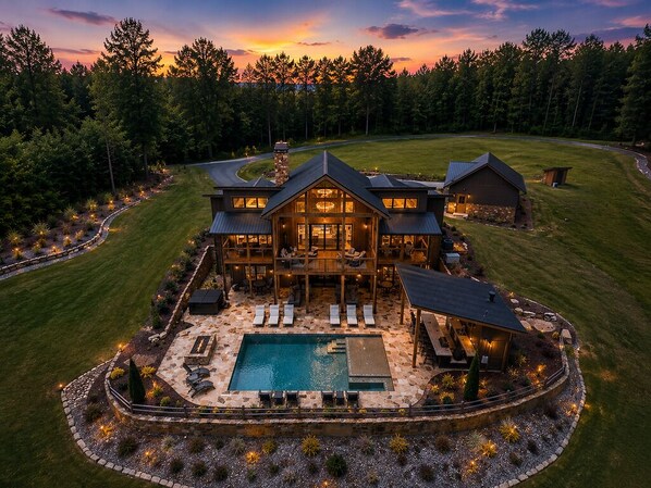 Exterior - Creekside Mountain Manor|Luxury|Pool|Creek Access (Epworth)