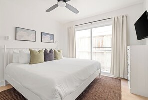 2 chambres, fer et planche à repasser, Wi-Fi, draps fournis