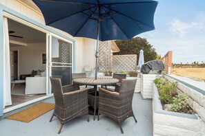 Outdoor dining - Bayfront Bliss 3 (San Diego)