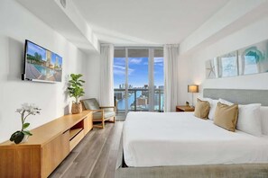 2 slaapkamers, een strijkplank/strijkijzer, reisbedje, wifi