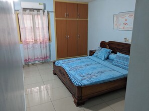 1 bedroom, WiFi, bed sheets