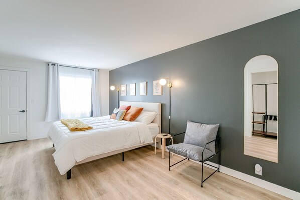 1 chambre, bureau, draps fournis