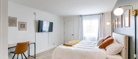1 chambre, bureau, draps fournis