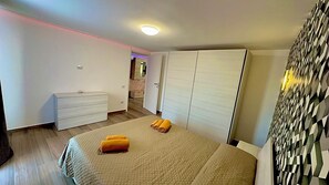 1 soverom, strykejern/-brett, wi-fi og sengetøy