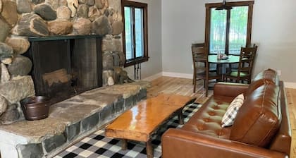 Lone Eagle Lodge
Cozy 3-bedroom cabin, located on Sand Point near Caseville, MI