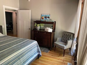 3 bedrooms, iron/ironing board, travel cot, WiFi