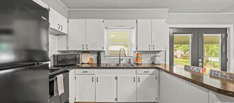 Cozy Retreat on Lake Catherine