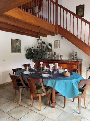 Dining - 2 bed & breakfast rooms including breakfast - House between river and ocean (Talais)
