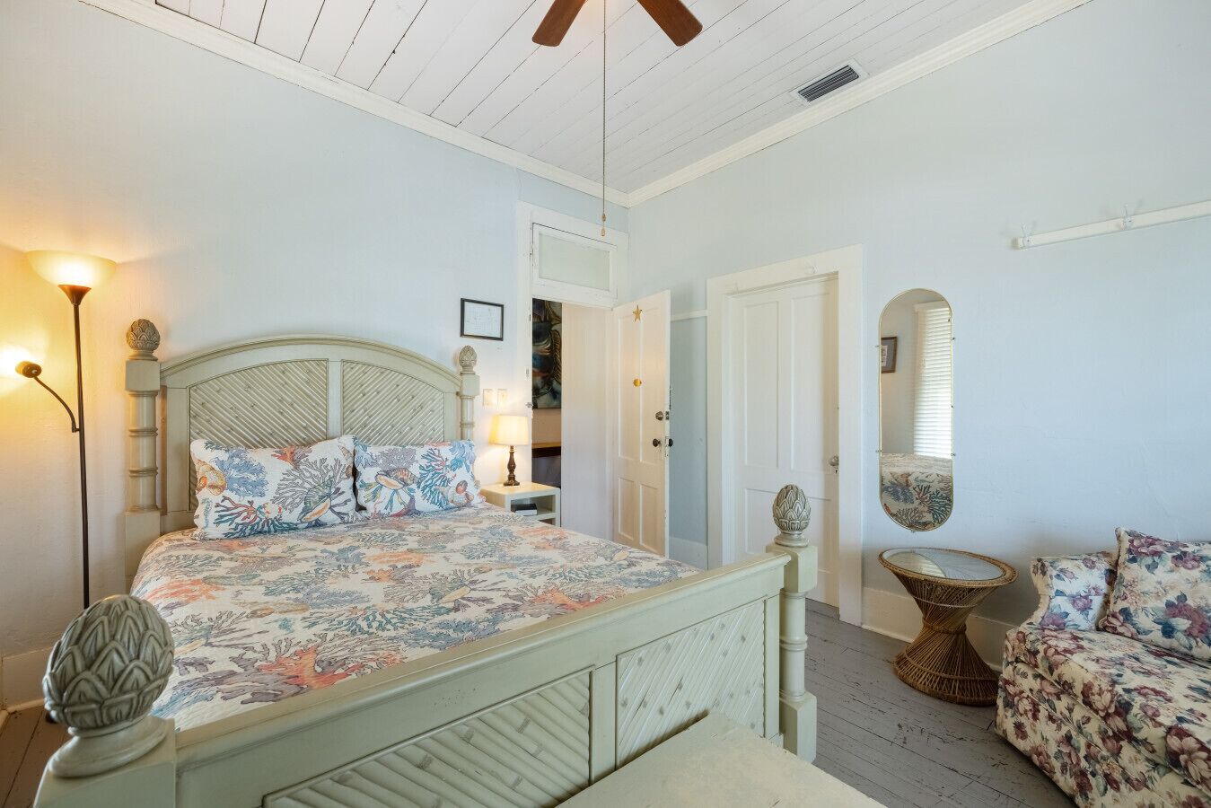 1 bedroom, travel crib, free WiFi, bed sheets