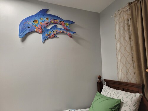 Cozy bed & breakfast in charming Roselle with AC, WiFi