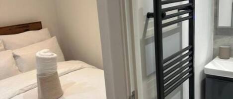 1 多间卧室、WiFi