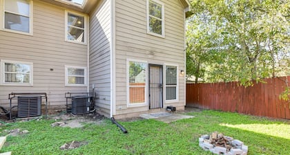 Family Friendly 3 Bedroom 2 bath Home