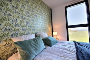 2 chambres, fer et planche à repasser, Wi-Fi gratuit, draps fournis