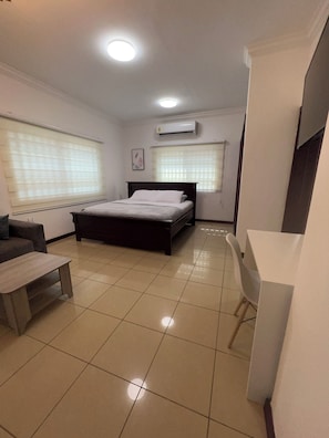 1 dormitorio, escritorio, tabla de planchar con plancha y wifi gratis