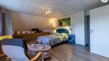 1 chambre, fer et planche Ă repasser, Wi-Fi gratuit, draps fournis