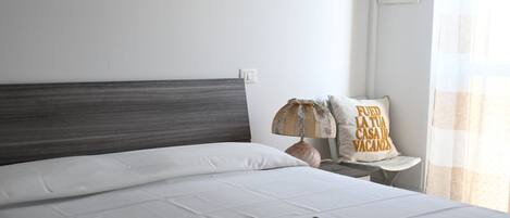 2 bedrooms, bed sheets