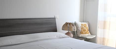 2 bedrooms, bed sheets