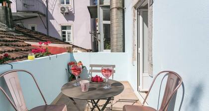 Casa Cheia de Graça: Charming 2-bedroom apartment in superb Lisboa with WiFi