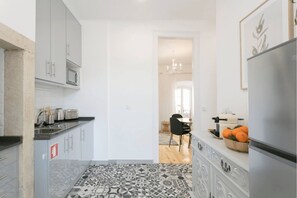 Microonde, forno, piano cottura