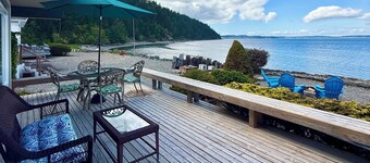 Eagle’s Eye Beach House - HUGE FIRE PIT, AMAZING SUNRISES, EAGLES GALORE!