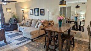 Smart TV - Fairway Getaway~New Mattresses~Pointe Royale Resort~Pools~Hottub (Branson)