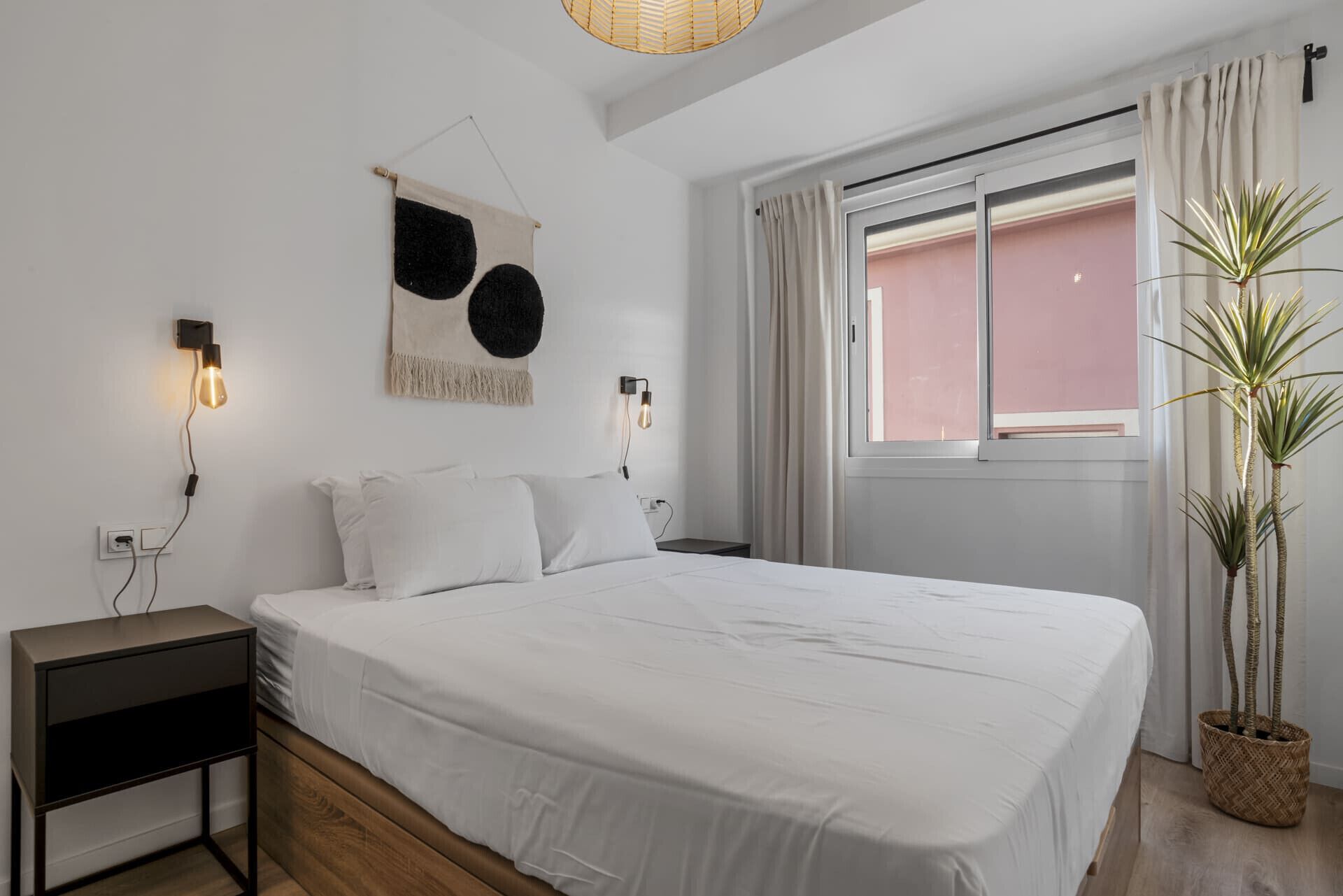 2 quartos, cofres nos quartos, ferros/tábuas de passar roupa