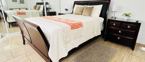 1 bedroom, desk, iron/ironing board, free WiFi