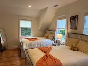 3 chambres, bureau, fer et planche Ă repasser, accĂšs au Wi-Fi (inclus)